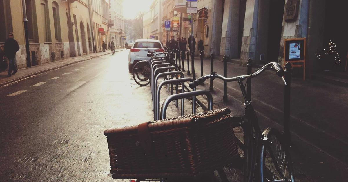 How to Spot Genuine Vintage at a Charity Shop